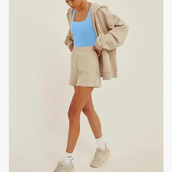 OQQ 3 Women's Ribbed Cropped Tank Tops - Black, Blue, Cream - Picture 3 of 6